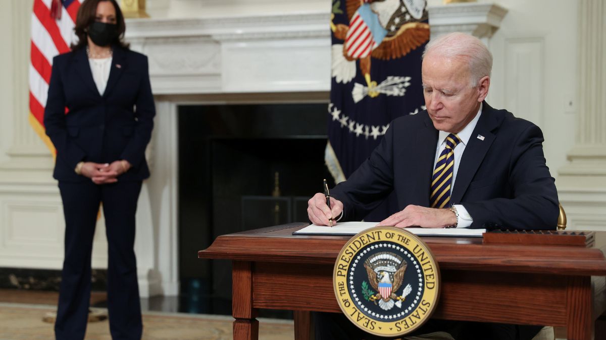 Does Trump’s claim that Biden’s pardons are ‘void’ because of autopen hold water? Does Trump’s claim that Biden’s pardons are ‘void’ because of autopen hold water?