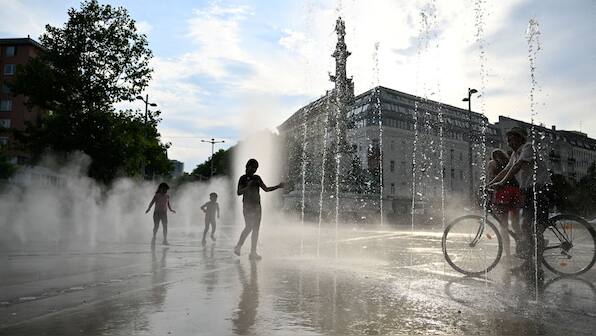 Past 10 years also the hottest 10 since record-keeping began: UN weather agency