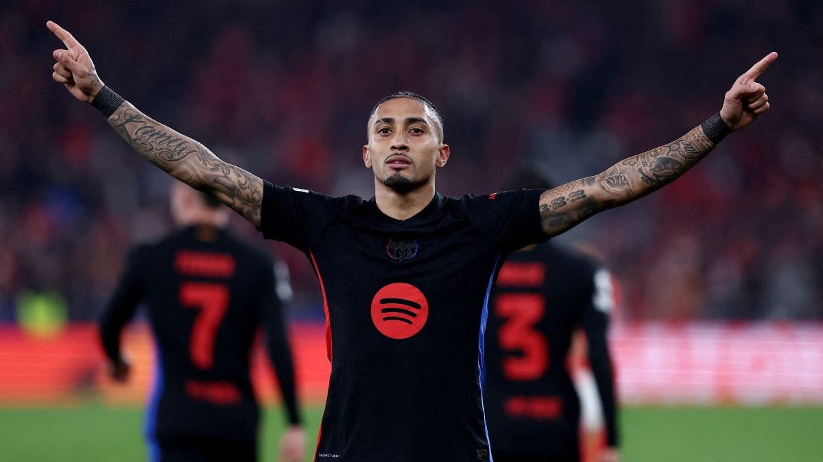 Champions League last 16: 10-man Barcelona beat Benfica; Liverpool stun PSG; Bayern win big Champions League last 16: 10-man Barcelona beat Benfica; Liverpool stun PSG; Bayern win big