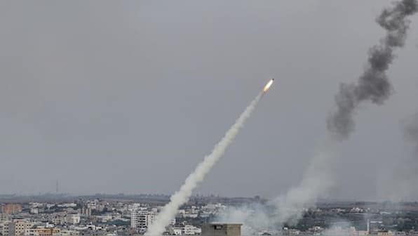 Hamas launches rocket attack at central Israel, first since ceasefire collapsed