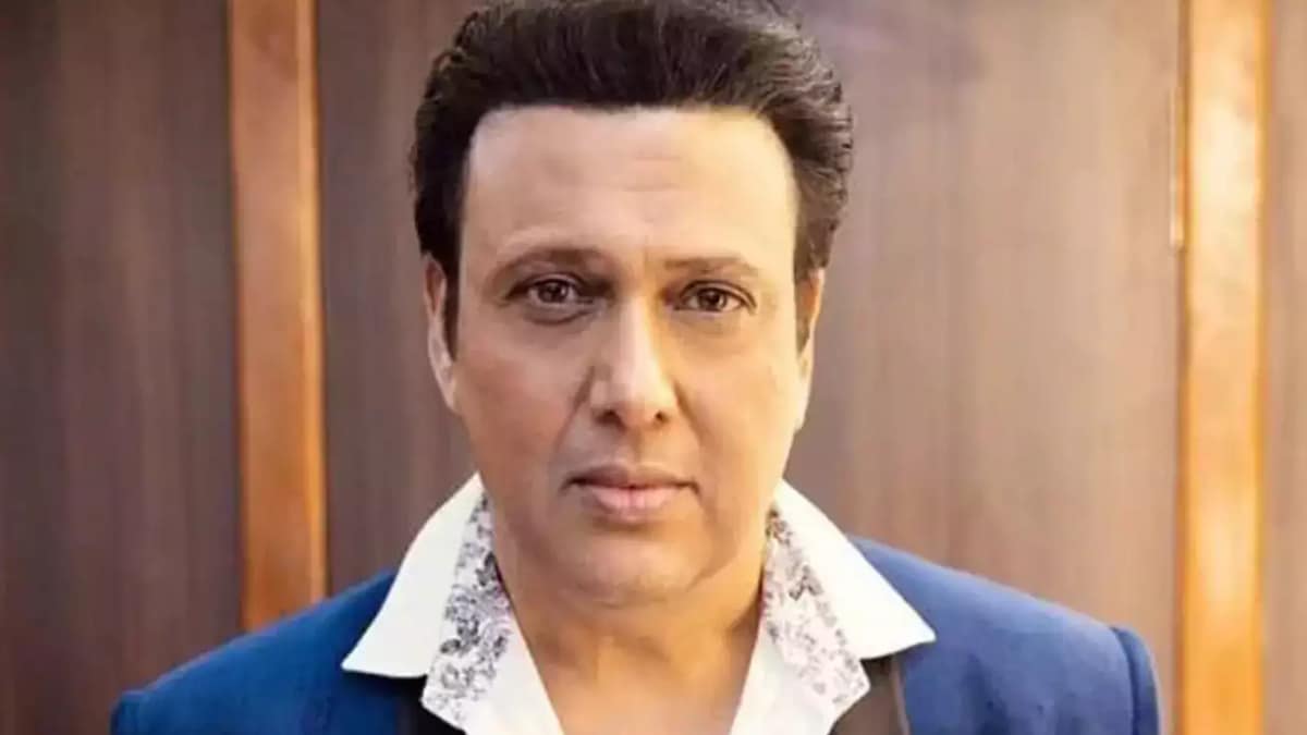 Amid divorce rumours, Govinda cries inconsolably as his secretary of 25 years passes away, video goes viral