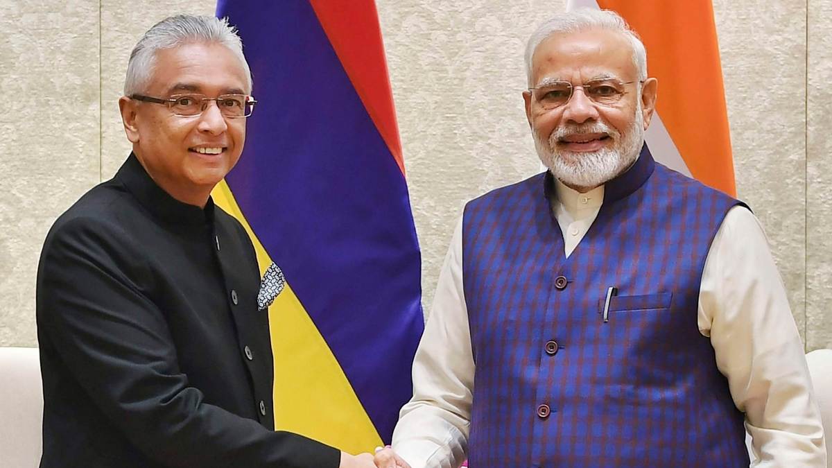 Prime Minister Narendra Modi shakes hands with Mauritius Prime Minister Pravind Kumar Jugnauth. PTI Prime Minister Narendra Modi shakes hands with Mauritius Prime Minister Pravind Kumar Jugnauth. PTI