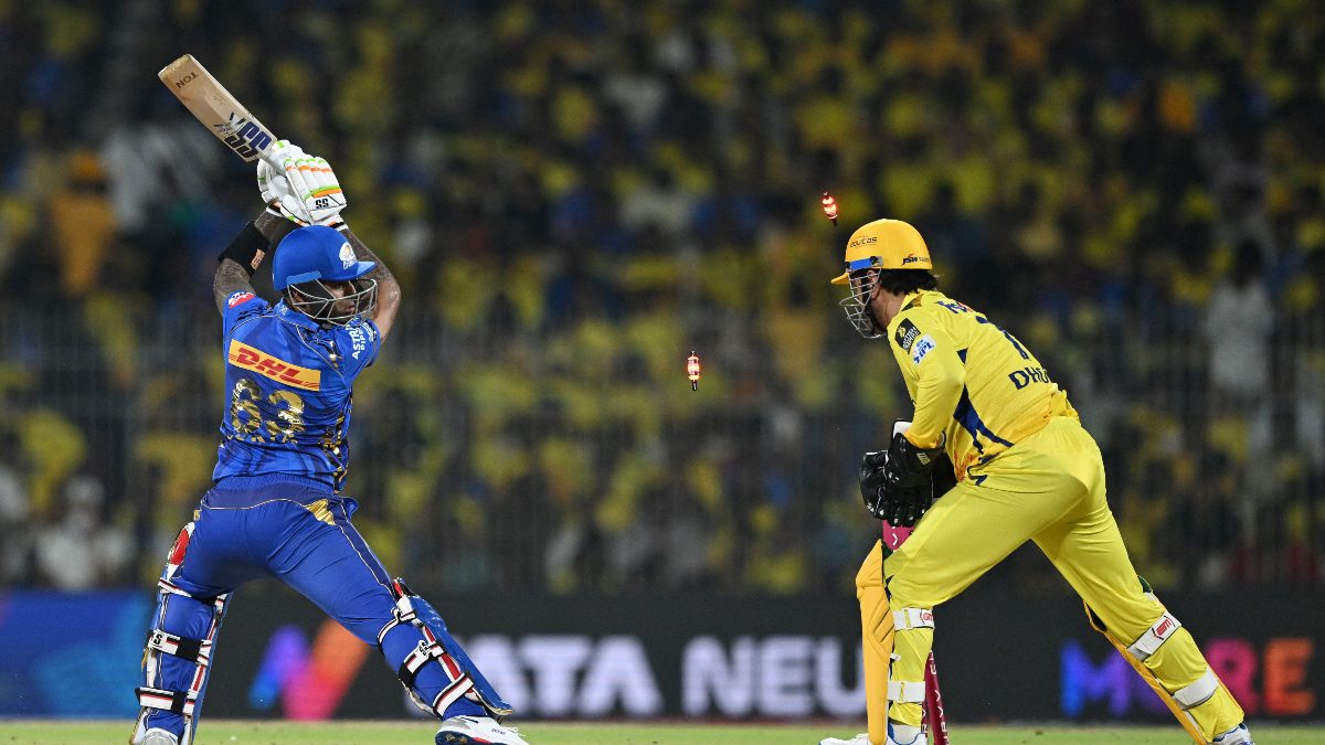 ‘Never leave crease when Dhoni is behind stumps’: CSK veteran’s lightning-fast stumping goes viral ‘Never leave crease when Dhoni is behind stumps’: CSK veteran’s lightning-fast stumping goes viral