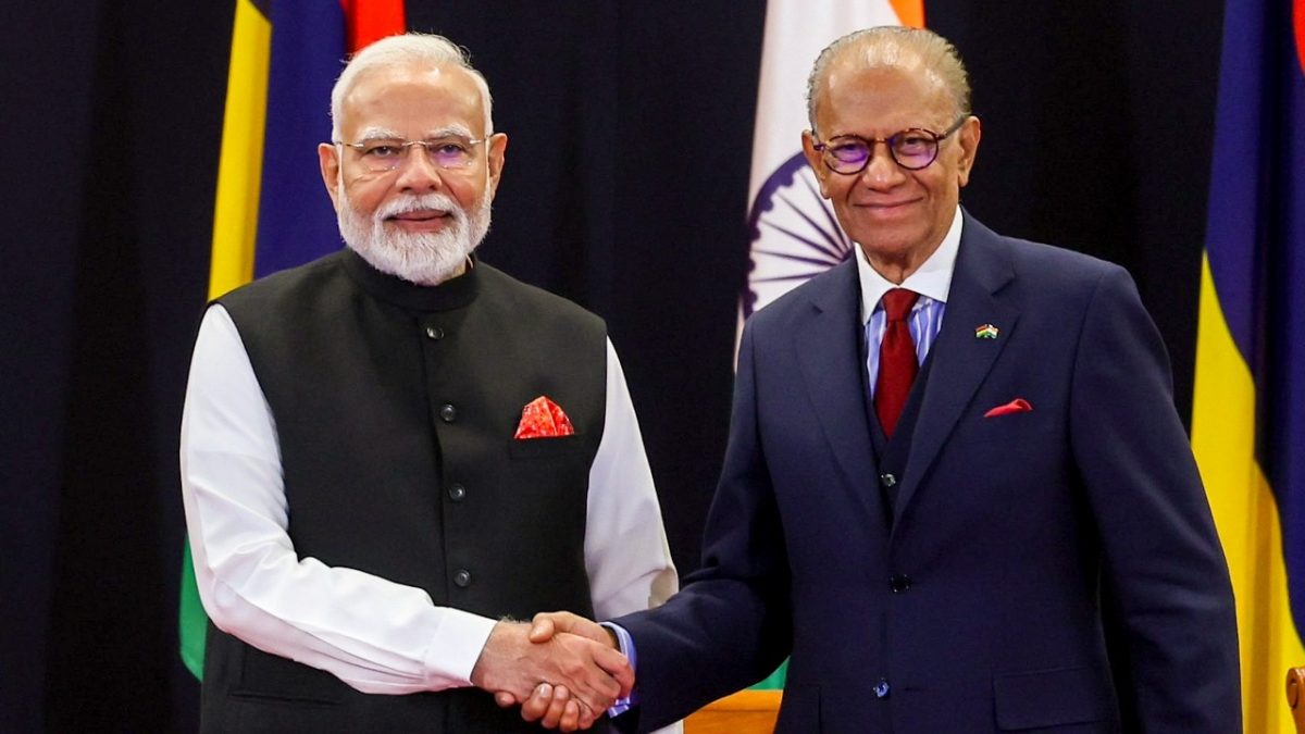 PM Modi throws his weight behind Mauritius as it negotiates Chagos deal ...