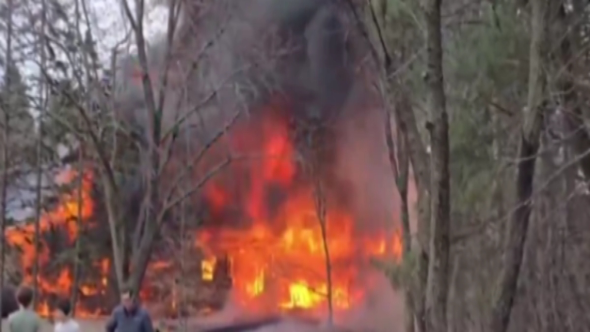 WATCH: Small plane crashes into house in Minnesota, officials say no survivors onboard WATCH: Small plane crashes into house in Minnesota, officials say no survivors onboard