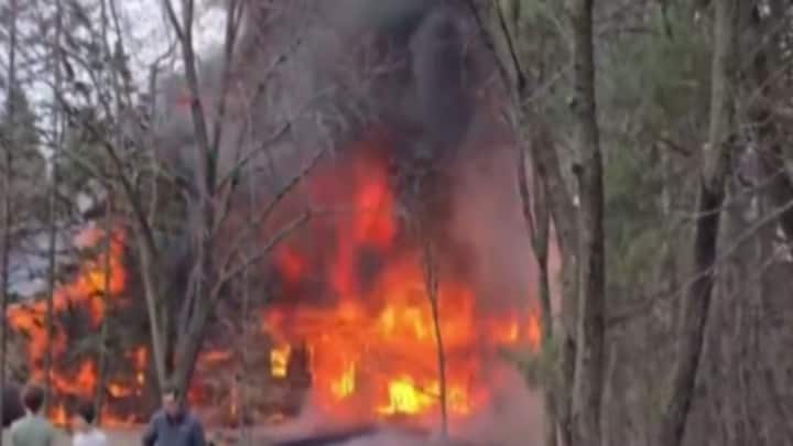 WATCH: Small plane crashes into house in Minnesota, officials say no survivors onboard WATCH: Small plane crashes into house in Minnesota, officials say no survivors onboard