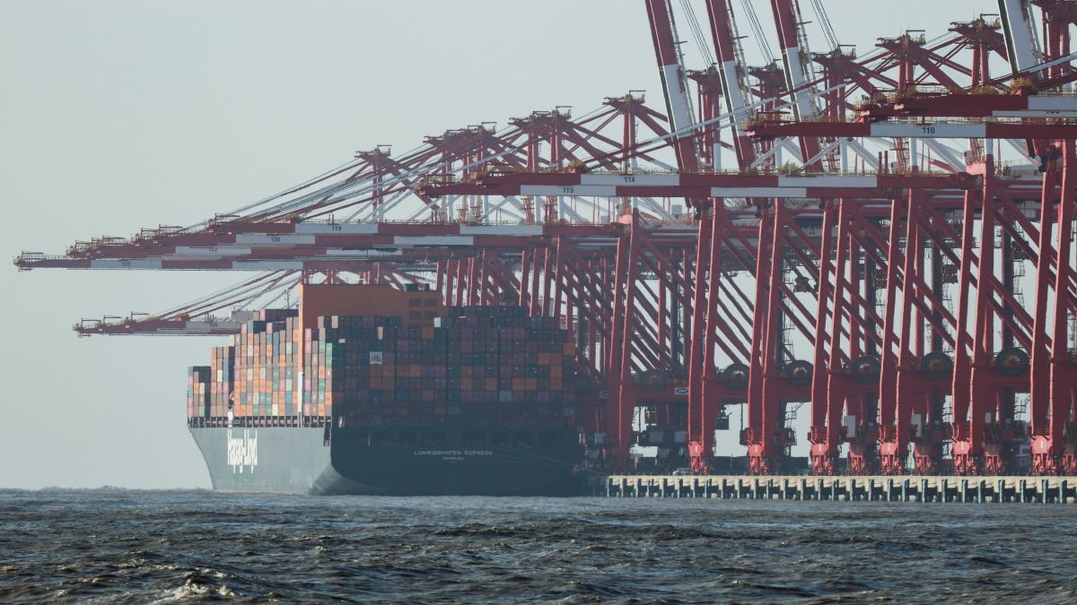 EU trade chief heads to China as Trump's retaliatory tariff deadline nears EU trade chief heads to China as Trump's retaliatory tariff deadline nears