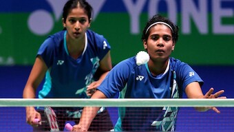 Treesa Jolly and Gayatri Gopichand in action. Image: BWF