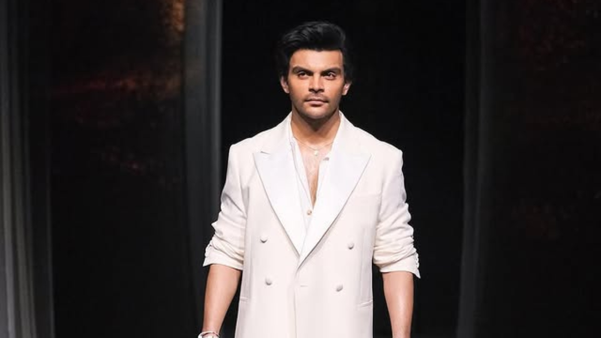 Lakme Fashion Week X FDCI Day 4: Exclusive! Veer Pahariya: 'Saif Ali Khan is the best dressed Bollywood star' Lakme Fashion Week X FDCI Day 4: Exclusive! Veer Pahariya: 'Saif Ali Khan is the best dressed Bollywood star'