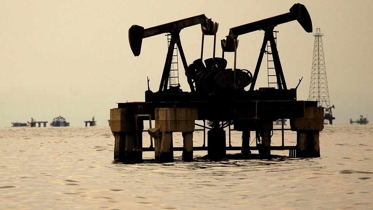 Oil prices surge on US threats against Russia, Iran amid trade war concerns Oil prices surge on US threats against Russia, Iran amid trade war concerns