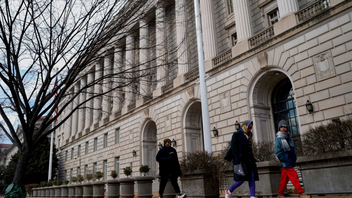 IRS to lay off up to 25% of workforce, citing tech and efficiency goals IRS to lay off up to 25% of workforce, citing tech and efficiency goals