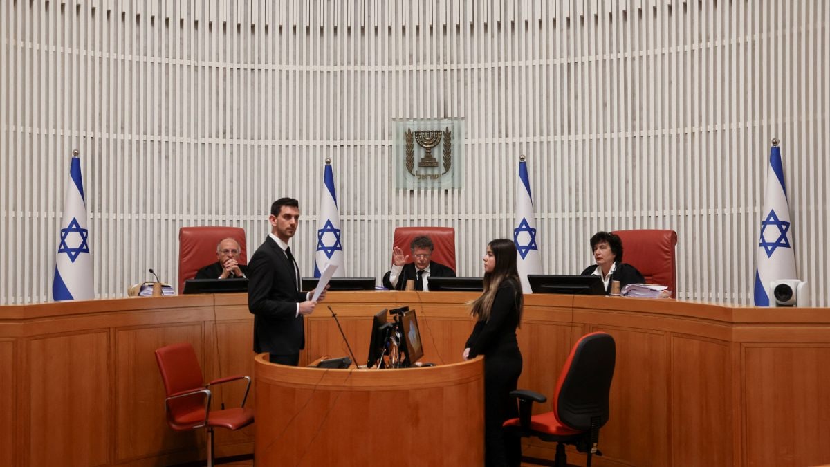 <div>Israel's Supreme Court admits govt not giving Palestinian prisoners enough food, Ben Gvir lashes out</div>
