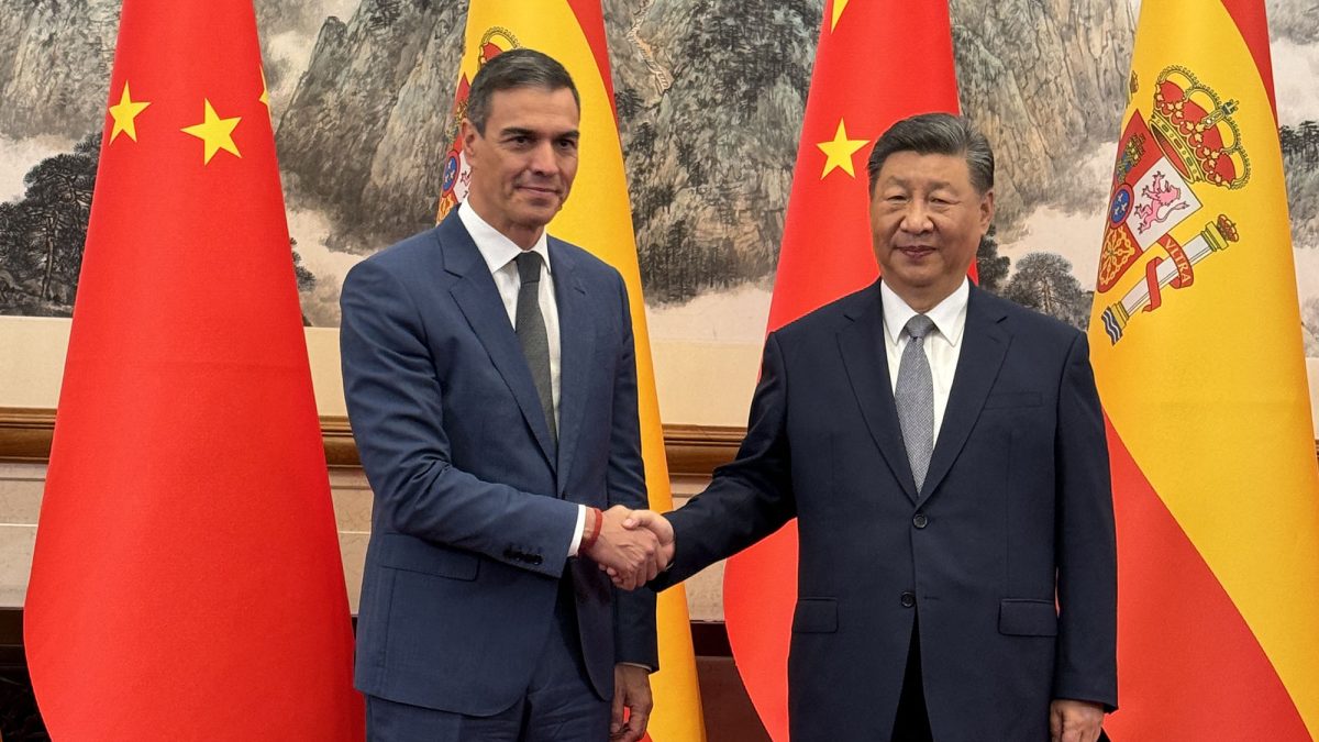 Spain's Prime Minister Pedro Sanchez shakes hands with China's President Xi Jinping during his visit in Beijing. File image/ AFP Spain's Prime Minister Pedro Sanchez shakes hands with China's President Xi Jinping during his visit in Beijing. File image/ AFP