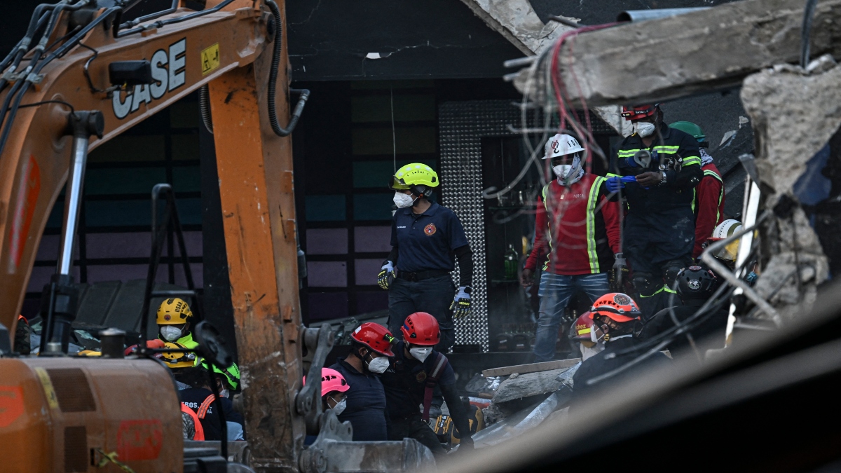 Rescue teams work at the Jet Set nightclub following the collapse of its roof in Santo Domingo on April 9, 2025. AFP Rescue teams work at the Jet Set nightclub following the collapse of its roof in Santo Domingo on April 9, 2025. AFP