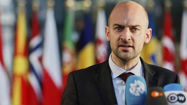 ‘There’ll be consequences’: France’s top diplomat slams Algeria for expelling 12 officials