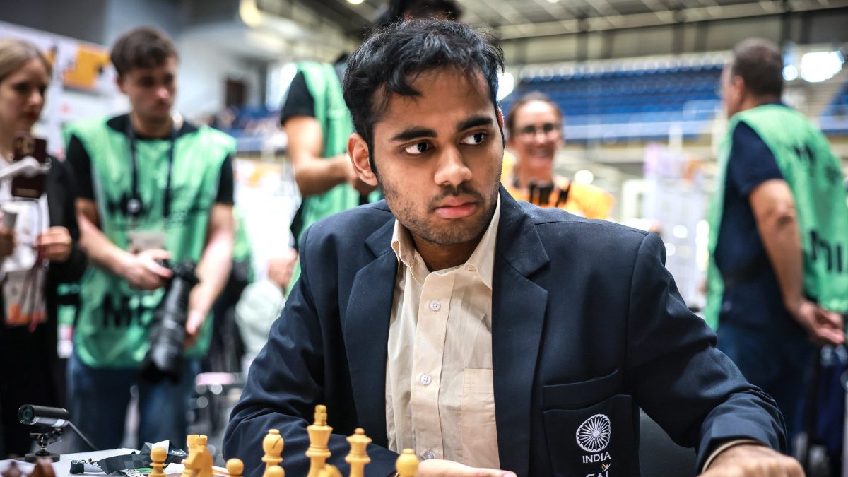 Arjun Erigaisi faces Hikaru Nakamura in Paris Freestyle Chess Grand Slam quarter-finals. Image: FIDE on X
Arjun Erigaisi faces Hikaru Nakamura in Paris Freestyle Chess Grand Slam quarter-finals. Image: FIDE on X