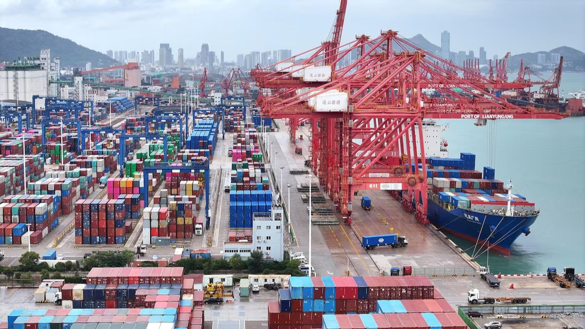 A drone view shows a cargo ship and shipping containers at the port of Lianyungang in Jiangsu province, China October 17, 2024. (Photo: Reuters) A drone view shows a cargo ship and shipping containers at the port of Lianyungang in Jiangsu province, China October 17, 2024. (Photo: Reuters)