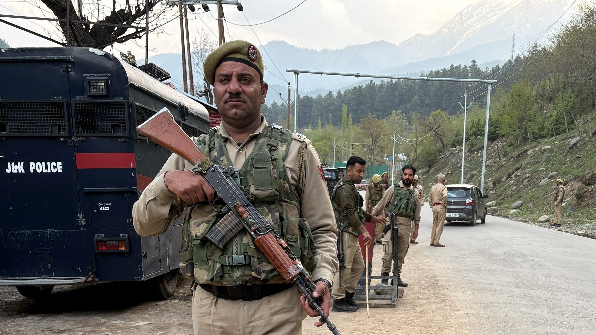 IPL to pay tribute to Pahalgam terror attack victims during SRH vs MI match; Kohli, Pandya share condolences IPL to pay tribute to Pahalgam terror attack victims during SRH vs MI match; Kohli, Pandya share condolences