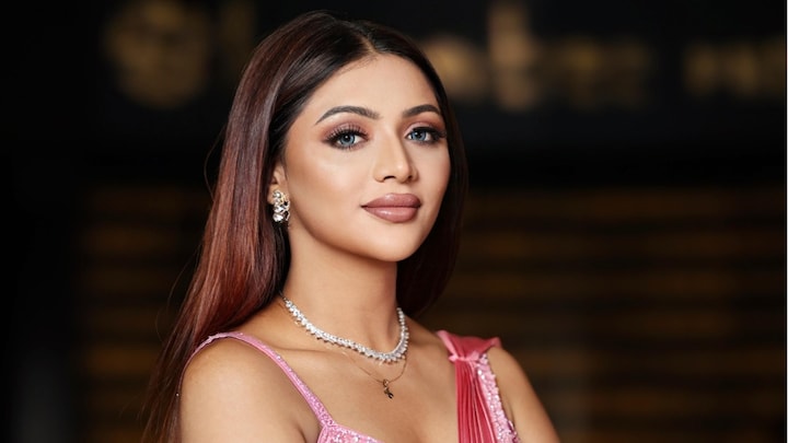 Nikita Ghag unveils her book 'Roar like a Lioness' & song 'Ajnabee' at exclusive launch event