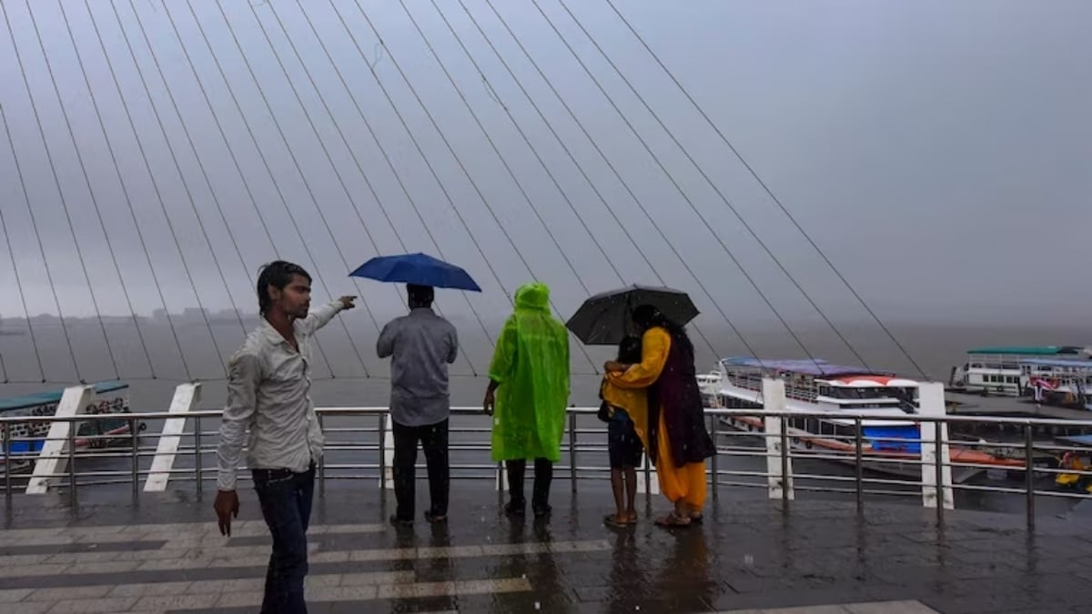 Monsoon reaches Kerala 8 days in advance, earliest in 16 years; hits NE the same day