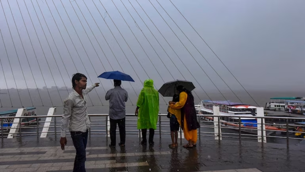 Monsoon set for an early date with India, IMD predicts first rains to splash Kerala on May 27 Monsoon set for an early date with India, IMD predicts first rains to splash Kerala on May 27