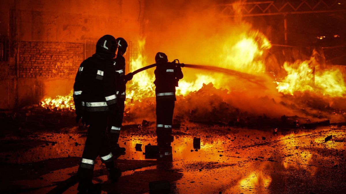 In this handout photograph taken by the State Emergency Service of Ukraine on April 17, 2025 and released on April 18, 2025, firefighters work to extinguish a fire following an attack in Mykolaiv, amid the Russian invasion of Ukraine. AFP Photo In this handout photograph taken by the State Emergency Service of Ukraine on April 17, 2025 and released on April 18, 2025, firefighters work to extinguish a fire following an attack in Mykolaiv, amid the Russian invasion of Ukraine. AFP Photo