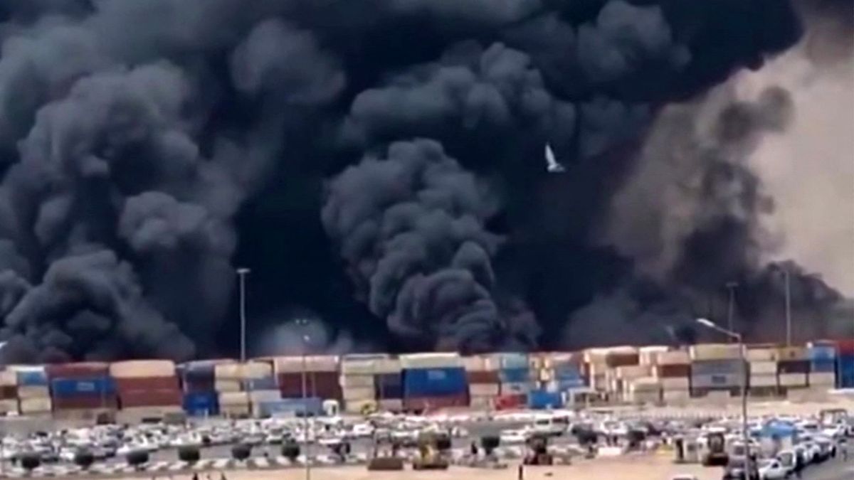 At least 280 injured, several feared dead after ‘massive’ explosion at Iran’s Bandar Abbas Port At least 280 injured, several feared dead after ‘massive’ explosion at Iran’s Bandar Abbas Port