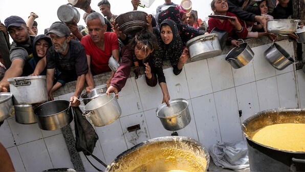 As Gaza reels under strikes, Hamas offers full hostage release and long-term ceasefire