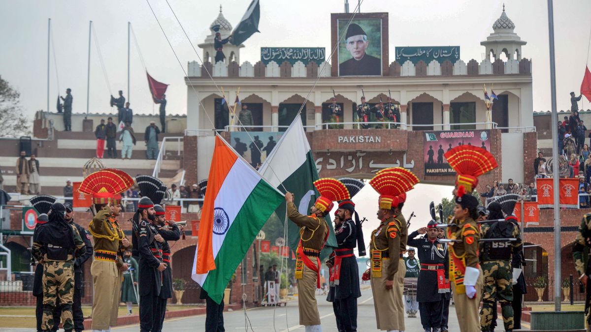 India closes Attari border: How trade will be affected with Pakistan India closes Attari border: How trade will be affected with Pakistan