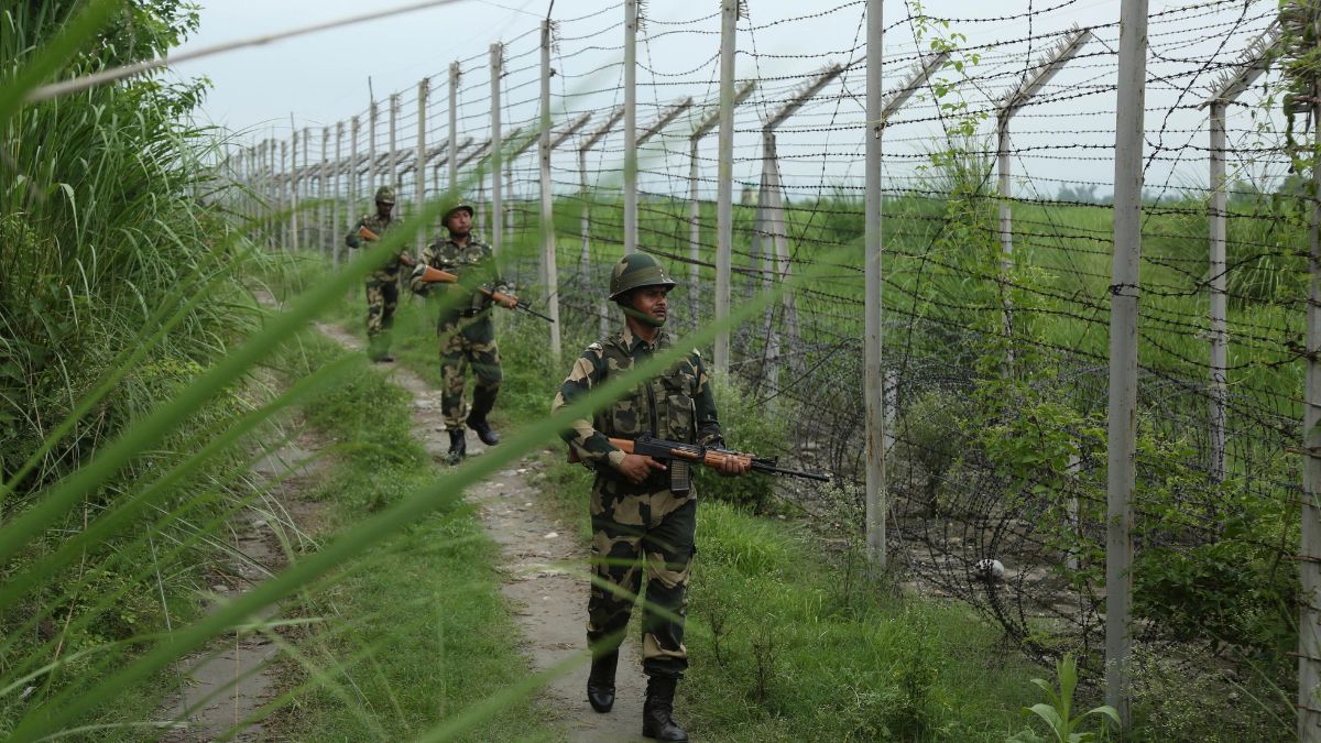 Ceasefire violations at LoC: Pakistan continues firing despite India cautioning it at DGMO talks Ceasefire violations at LoC: Pakistan continues firing despite India cautioning it at DGMO talks