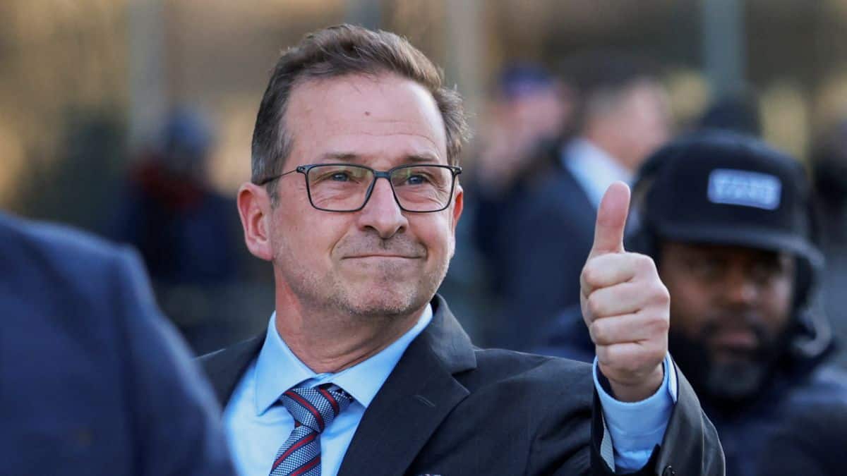 Canada's Bloc Quebecois leader Yves-Francois Blanchet gives a thumbs up as he arrives for a televised English language debate in Montreal, Quebec, Canada, April 17, 2025. File Image/Reuters