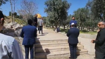 Photo shows Ben Gvir praying on Temple Mount (Source: Screengrab of video posted by X/Kann_news)