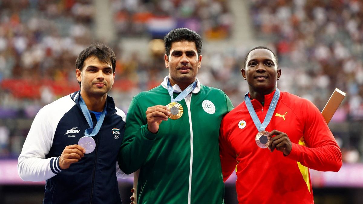 Neeraj Chopra Classic moved to Bengaluru, javelin star confirms he has invited Pakistan's Arshad Nadeem Neeraj Chopra Classic moved to Bengaluru, javelin star confirms he has invited Pakistan's Arshad Nadeem