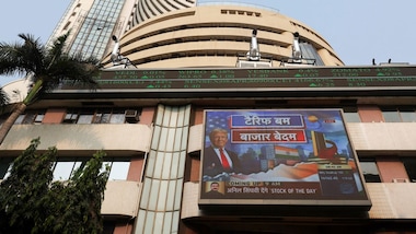 Sensex recovers from 600-point dip as Trump tariffs test Indian share markets