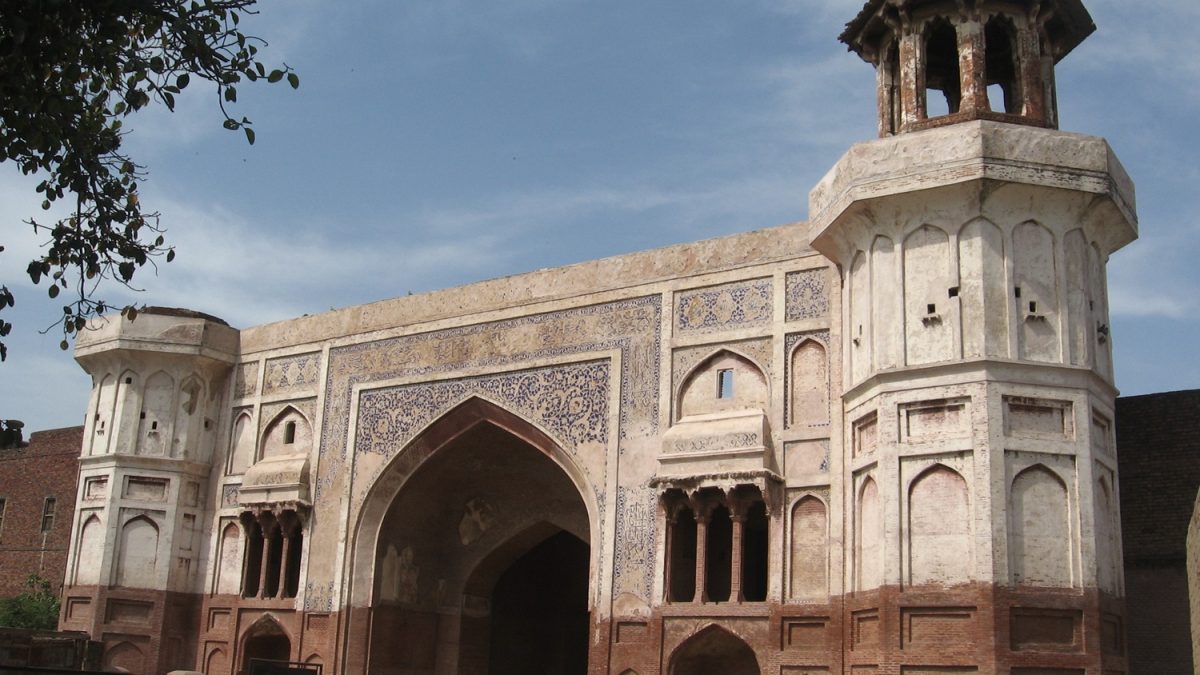 Sarai Amanat Khan: Forgotten Mughal inn that once connected Agra to Lahore Sarai Amanat Khan: Forgotten Mughal inn that once connected Agra to Lahore