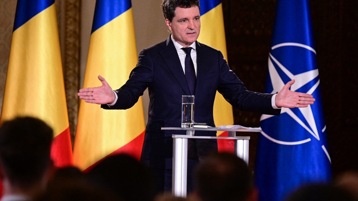 Pro-EU candidate Nicusor Dan defeats right-wing rival in Romania's presidential election Pro-EU candidate Nicusor Dan defeats right-wing rival in Romania's presidential election