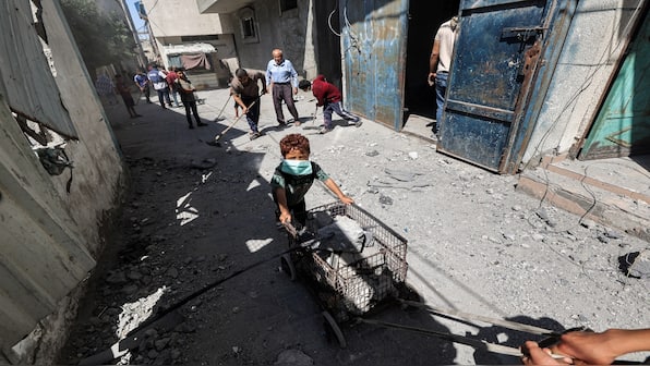 Chief of controversial US-backed Gaza aid group resigns, adding uncertainty over its aid efforts