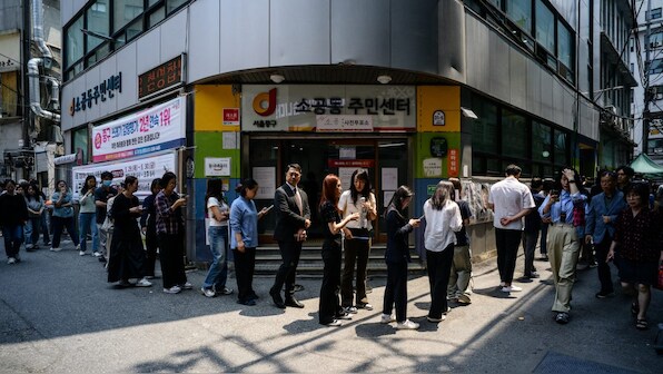 South Korea wraps up early voting in snap election sparked by martial law crisis