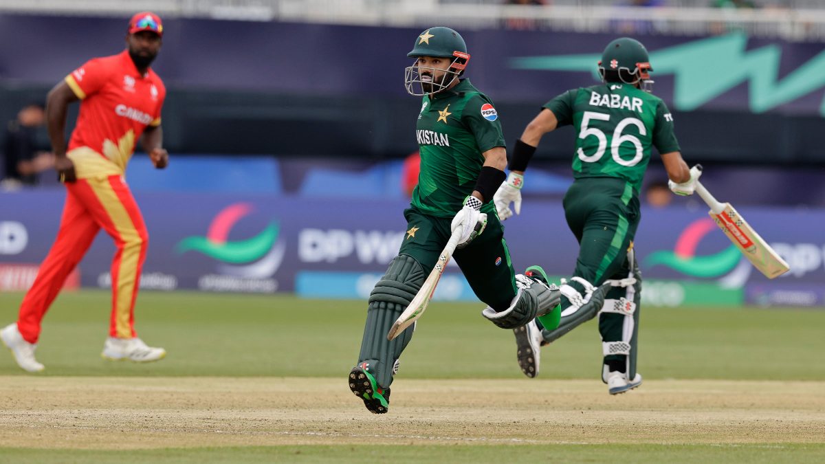 Babar Azam, Mohammad Rizwan’s batting techniques may undergo changes under Mike Hesson’s watch: Report Babar Azam, Mohammad Rizwan’s batting techniques may undergo changes under Mike Hesson’s watch: Report
