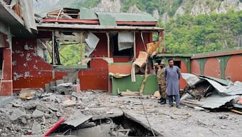 Soldiers inspect the debris of a mosque after Indian airstrikes in Muzaffarabad, the capital of Pakistan Occupied Jammu and Kashmir, on May 7, 2025. (Photo: AFP)