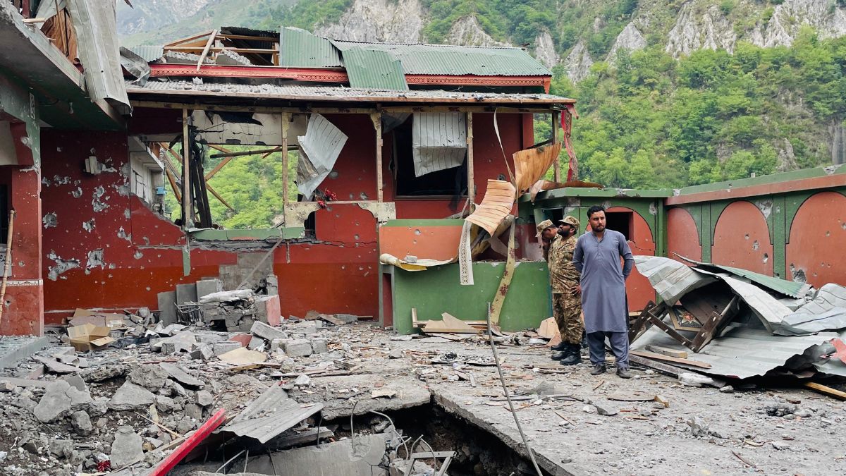 Operation Sindoor LIVE Updates: "I will be there", Trump says about India-Pakistan tensions, offers support Operation Sindoor LIVE Updates: "I will be there", Trump says about India-Pakistan tensions, offers support