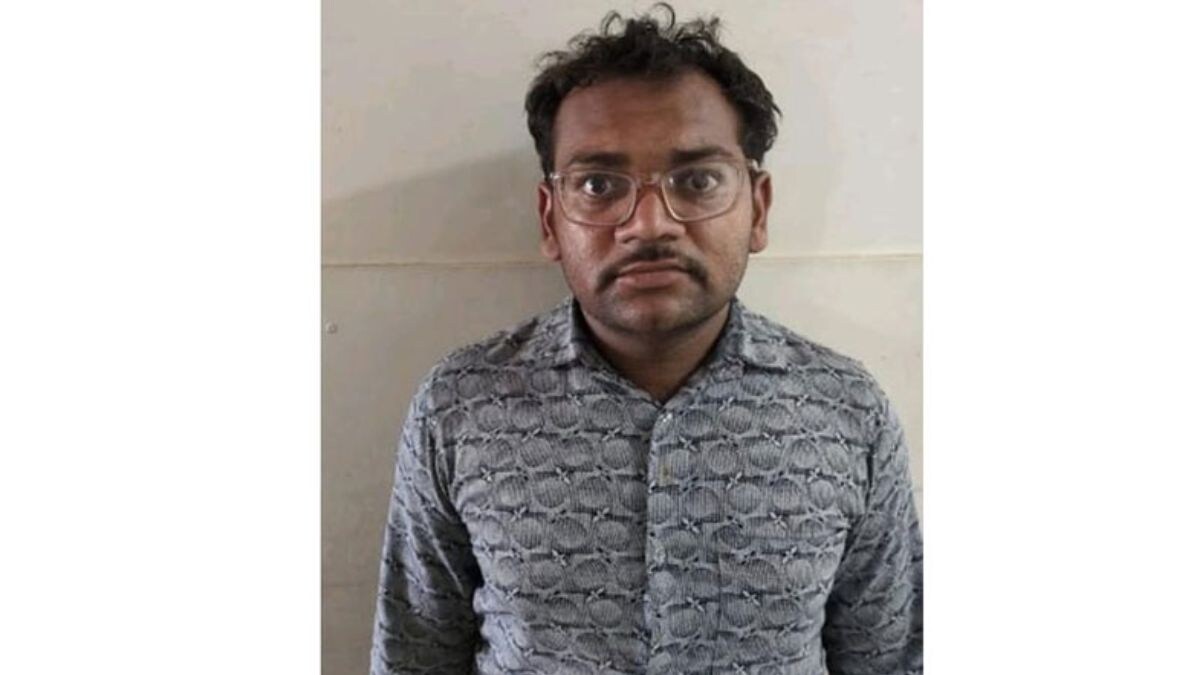 Gujarat: Man arrested for sharing military info with Pakistani spy who posed as a woman