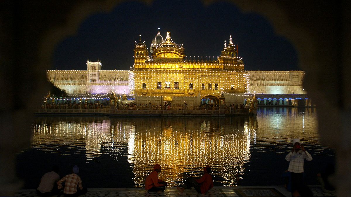 The holy Sikh shrine of Golden Temple is illuminated on the eve of Diwali festival in Amritsar, India, November 4, 2010. File Image/Reuters The holy Sikh shrine of Golden Temple is illuminated on the eve of Diwali festival in Amritsar, India, November 4, 2010. File Image/Reuters