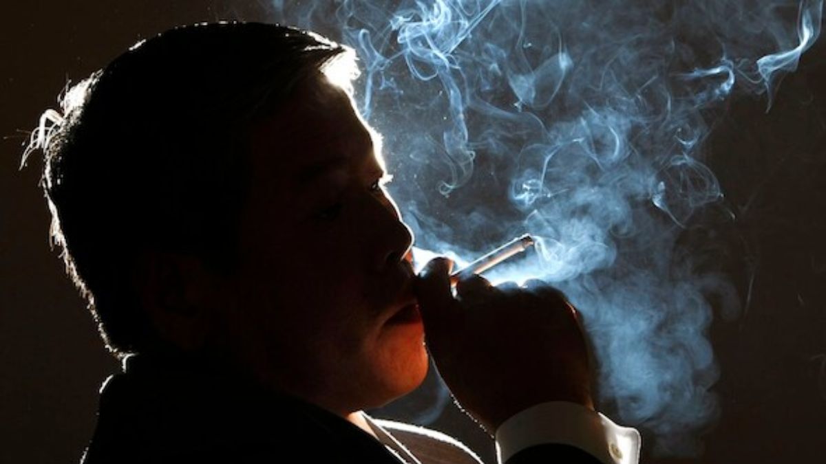 how many cigarettes before lung cancer Give It Up: Cutting back helps, but even a cigarette or two a day carries risks how many cigarettes before lung cancer Give It Up: Cutting back helps, but even a cigarette or two a day carries risks