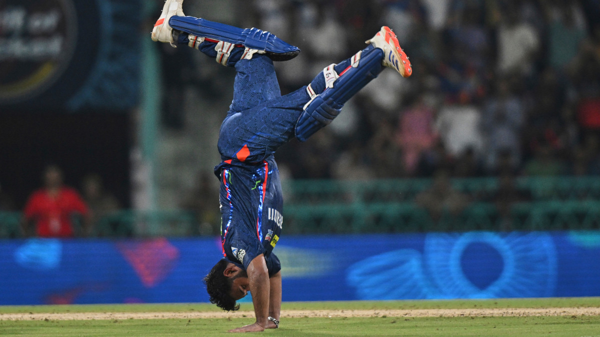 Watch: LSG captain Rishabh Pant's unique celebration after completing 54-ball century against RCB Watch: LSG captain Rishabh Pant's unique celebration after completing 54-ball century against RCB