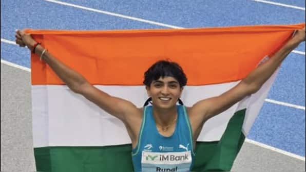 Asian Athletics Championships 2025: India defends 4x400m mixed relay gold on Day 2; Tejaswin, Chithravel win silver