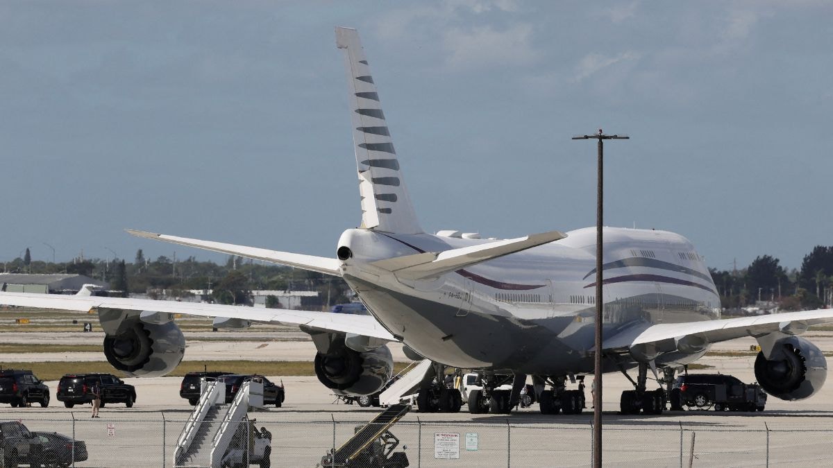 Was plane from Qatar really a 'gift' as Trump claimed?