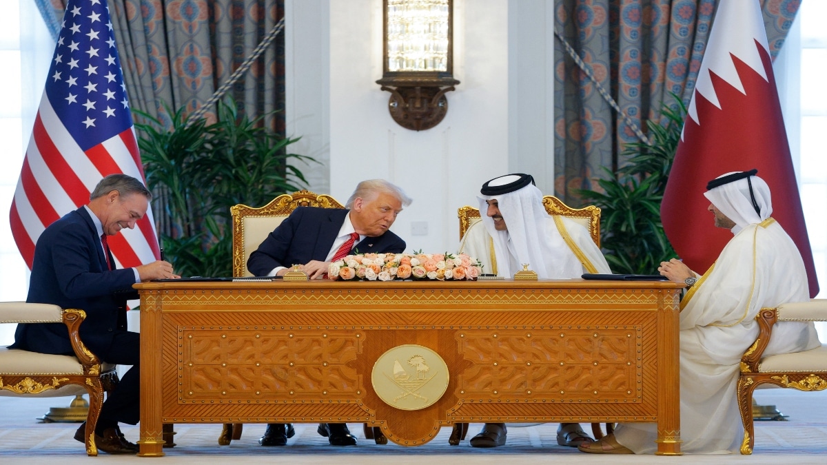 Qatar Airways inks record $200 billion deal for 160 Boeing jets during Trump visit