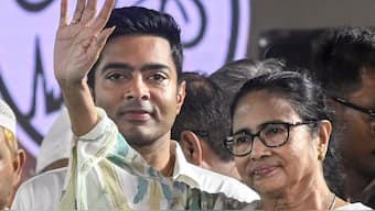 West Bengal Chief Minister and TMC supremo Mamata Banerjee with party General Secretary Abhishek Banerjee during a public meeting for Lok Sabha polls, in Kolkata, May 29, 2024. File Photo/PTI