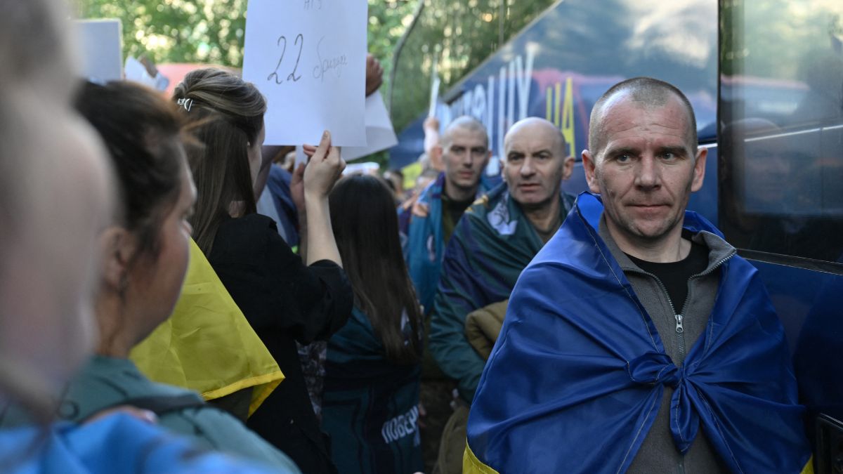 'Bring them home': Ukraine and Russia exchange 800 POWs in largest prisoner swap since 2022 'Bring them home': Ukraine and Russia exchange 800 POWs in largest prisoner swap since 2022